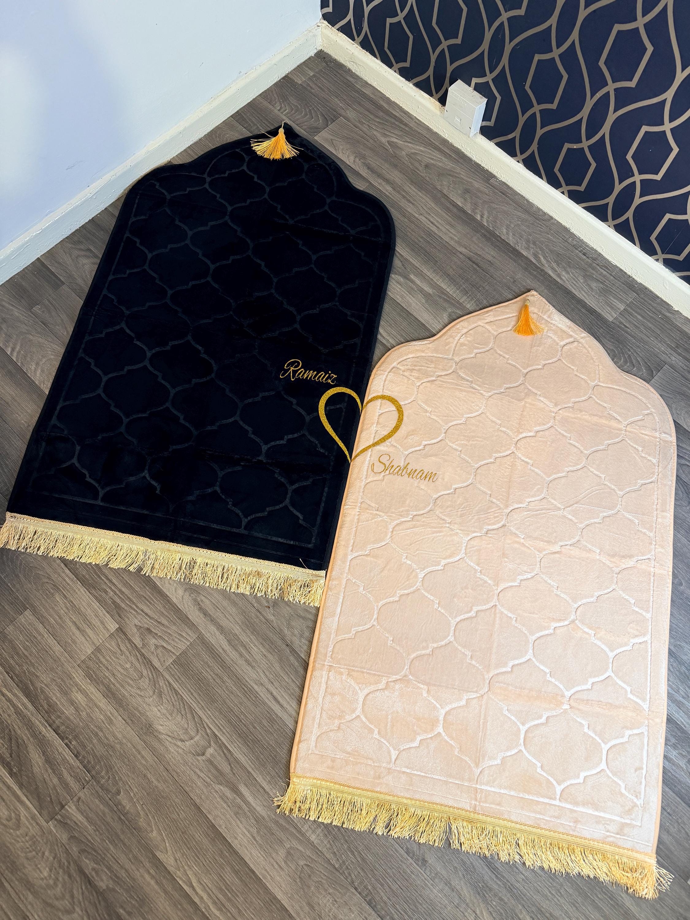 Personalised Couple Prayer Mat Set with Names – Foam Padded Islamic Prayer Mats