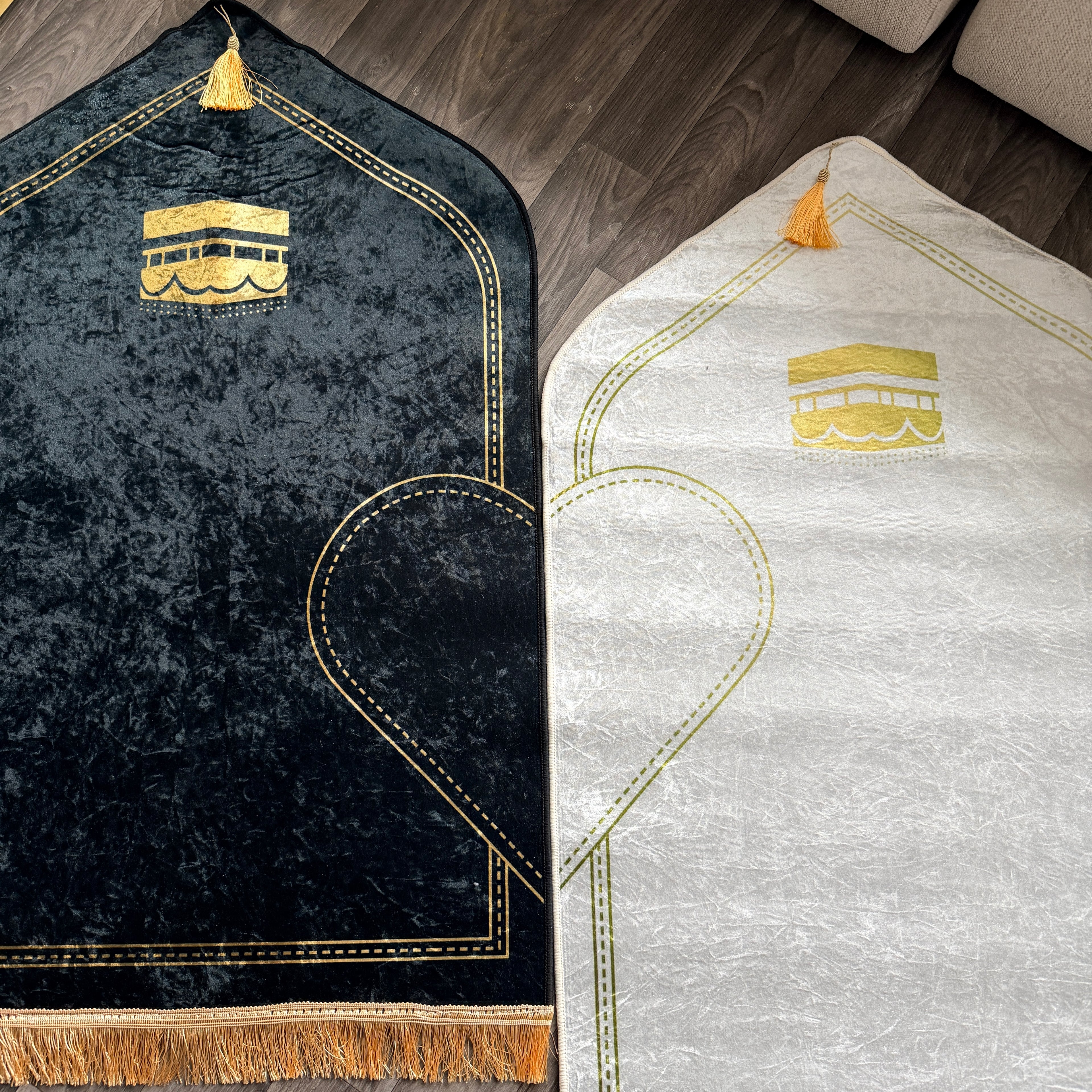 Personalised Couple Prayer Mat Set with Heart Design – 2 Piece Islamic Prayer Mats with Names