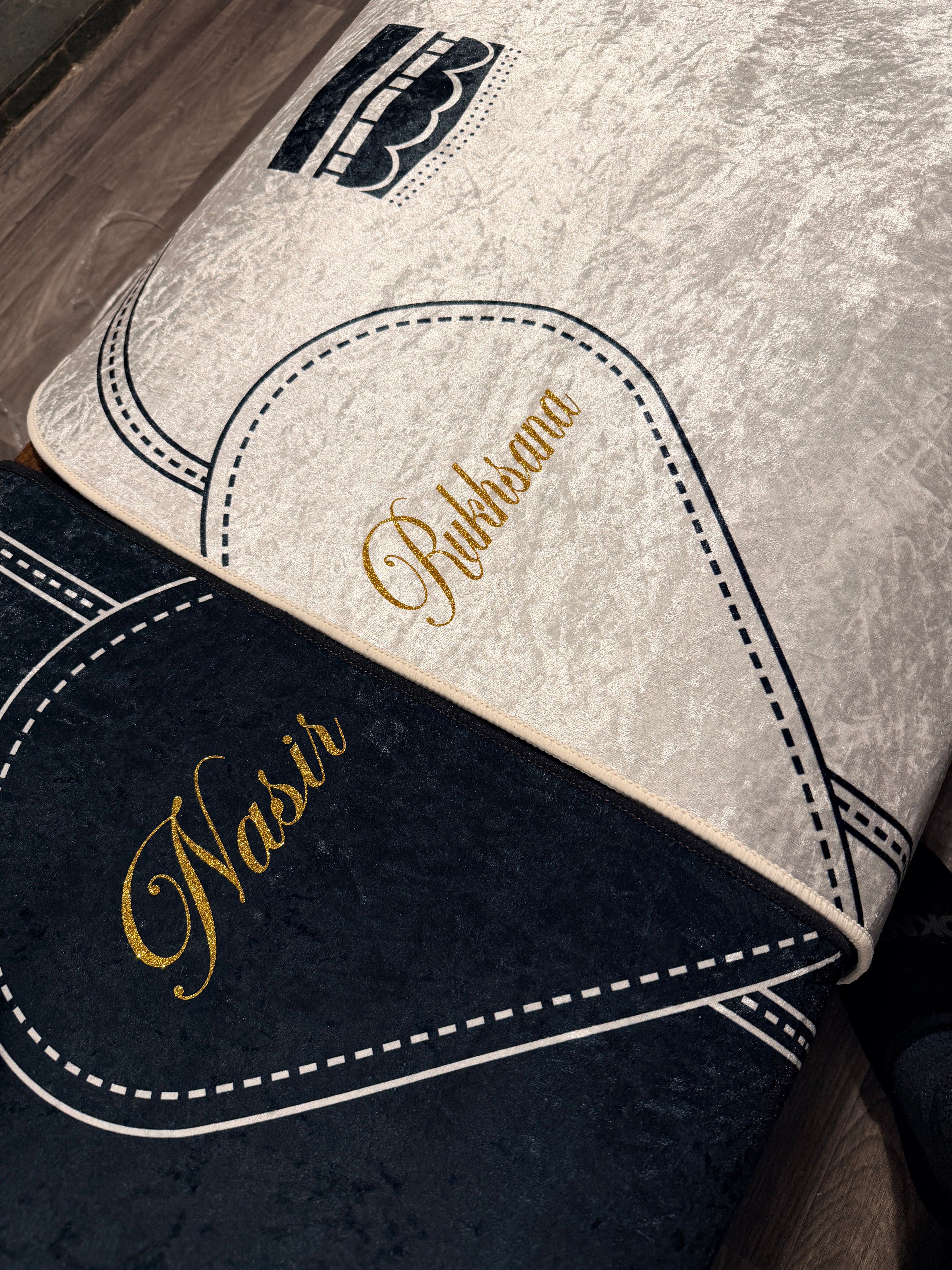 Al - Haram Design Personalised Couple Prayer Mat Set with Heart Design