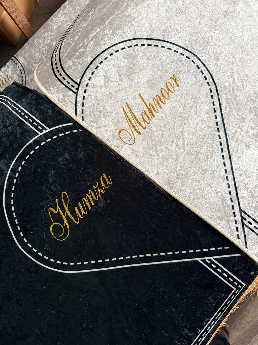 Al - Haram Design Personalised Couple Prayer Mat Set with Heart Design
